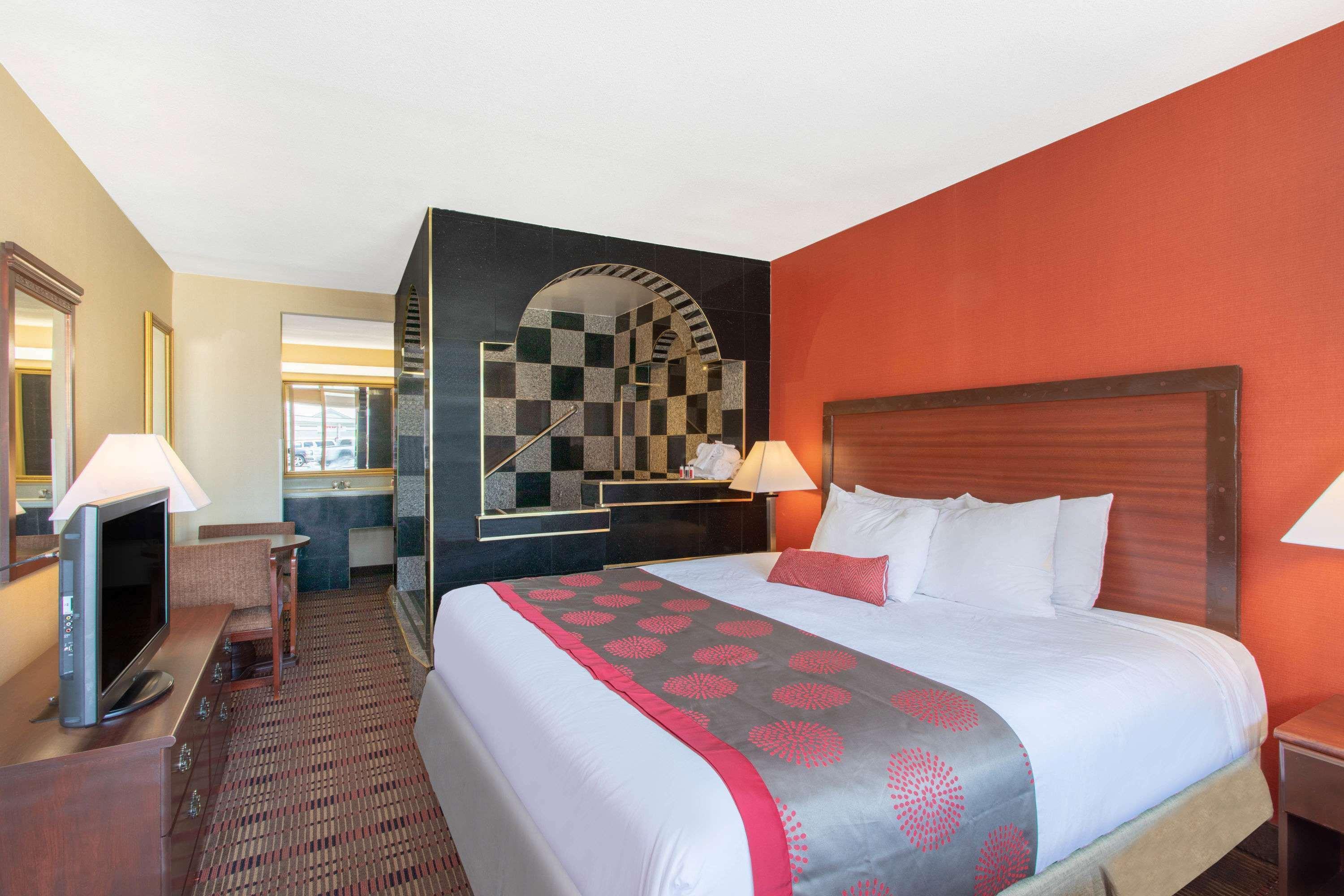 Ramada Limited Cockeysville Esterno foto
