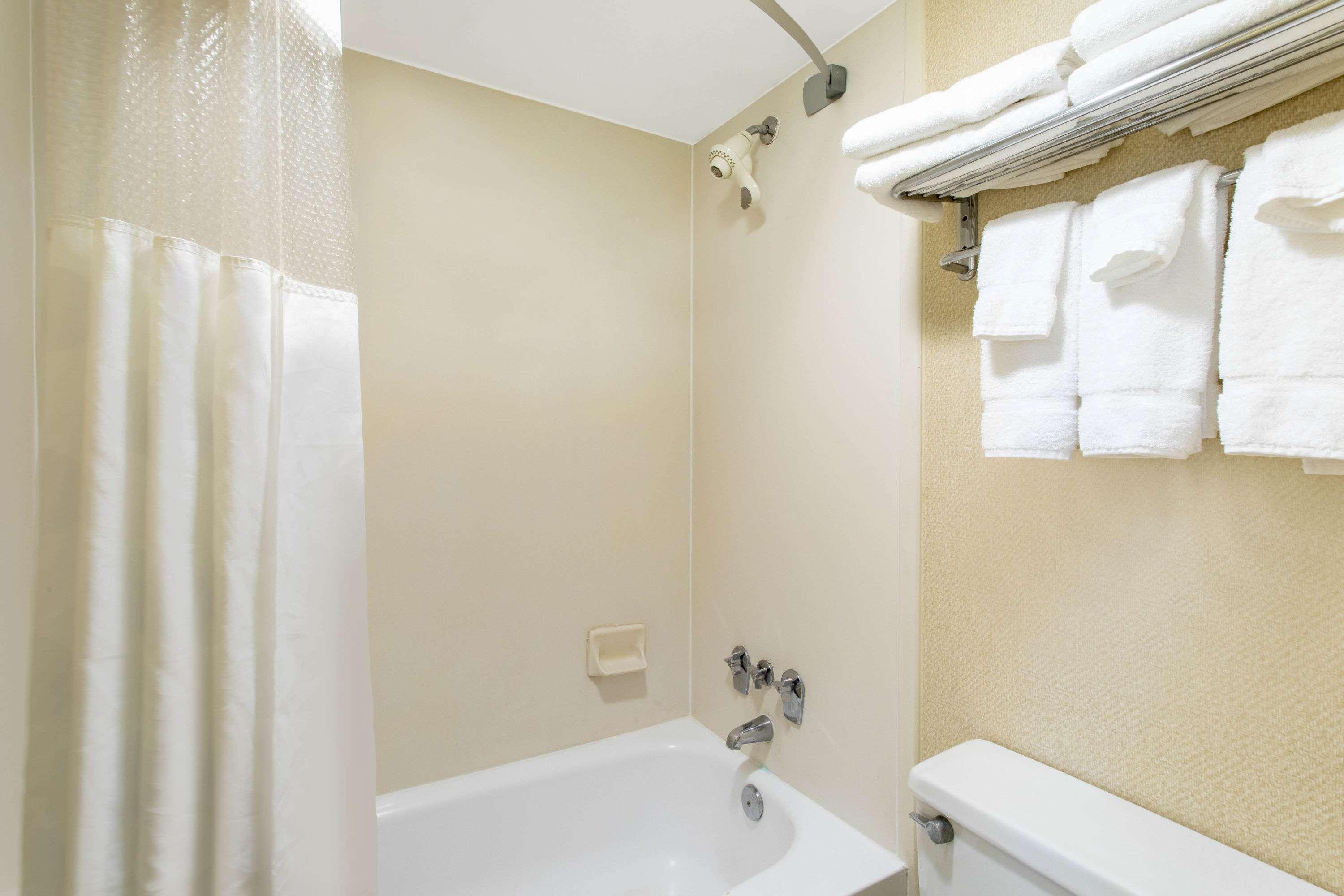 Ramada Limited Cockeysville Esterno foto