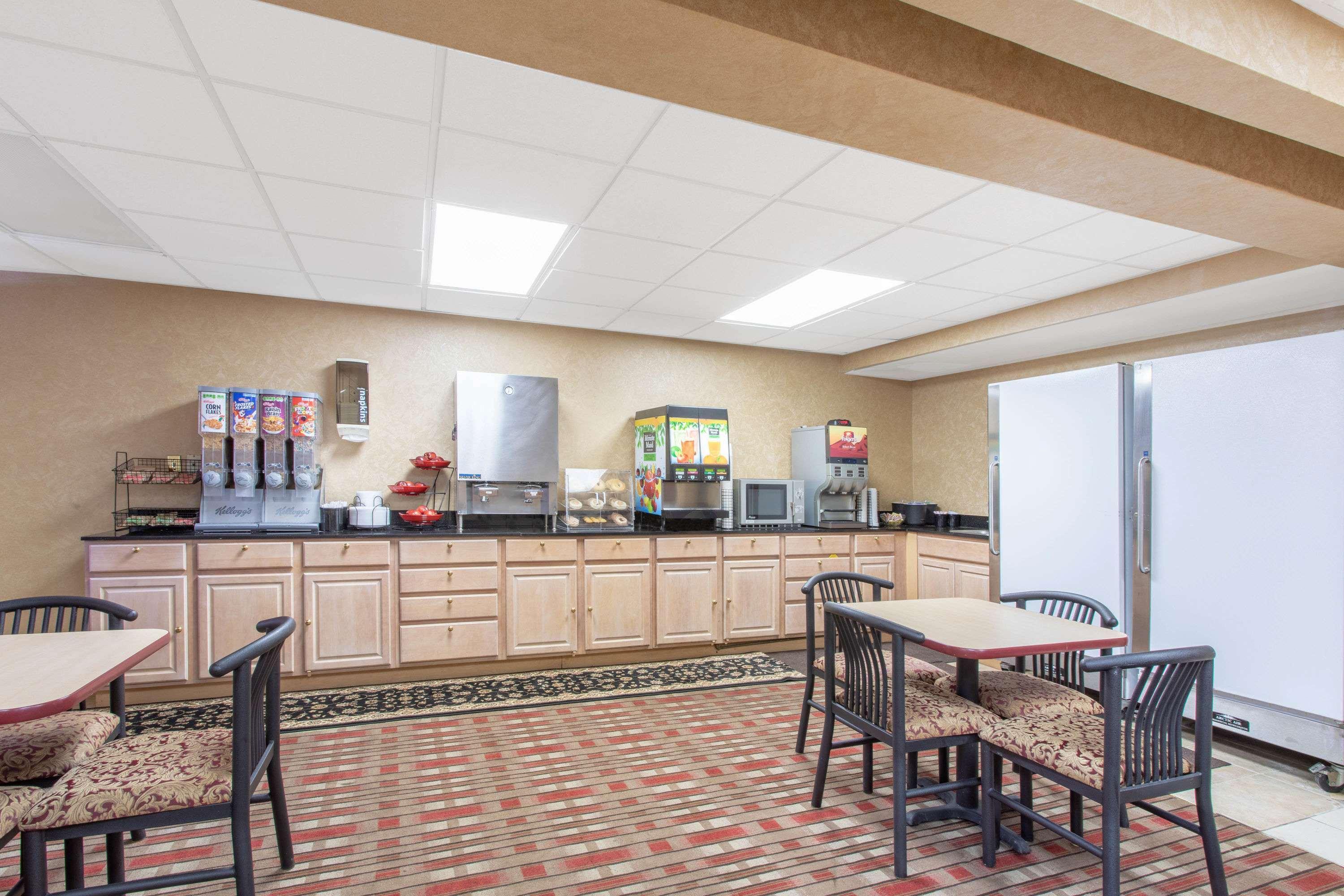 Ramada Limited Cockeysville Esterno foto