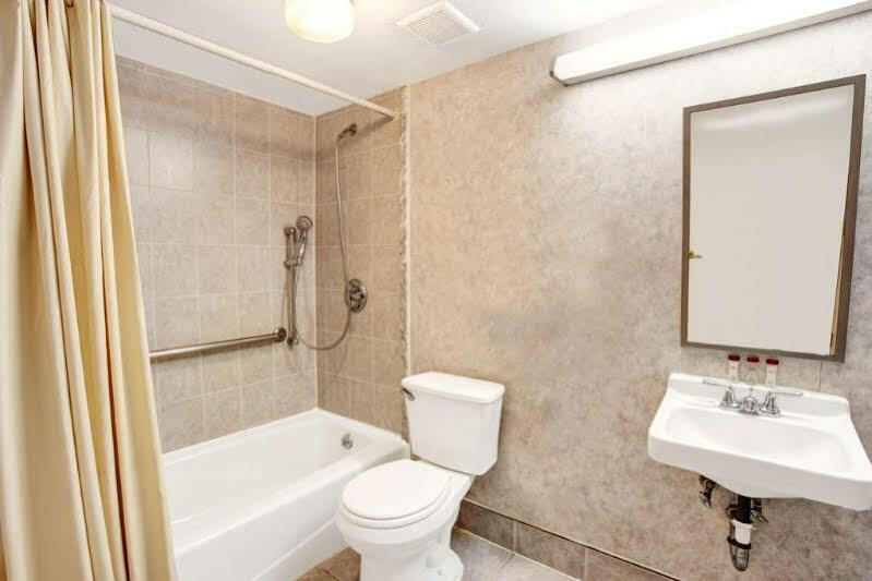Ramada Limited Cockeysville Esterno foto